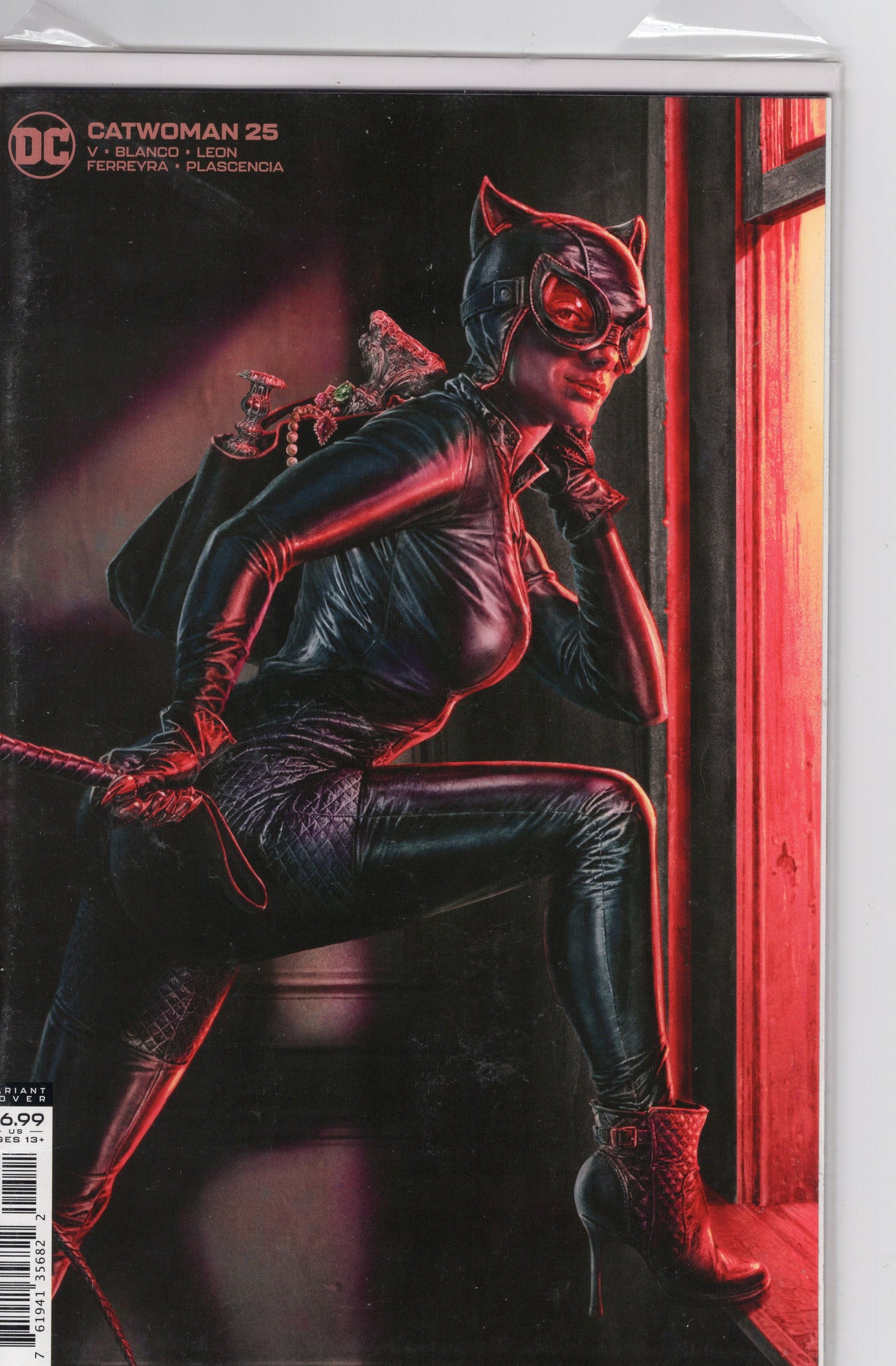 Catwoman, Vol. 5-Lee Bermejo Card Stock Variant Cover