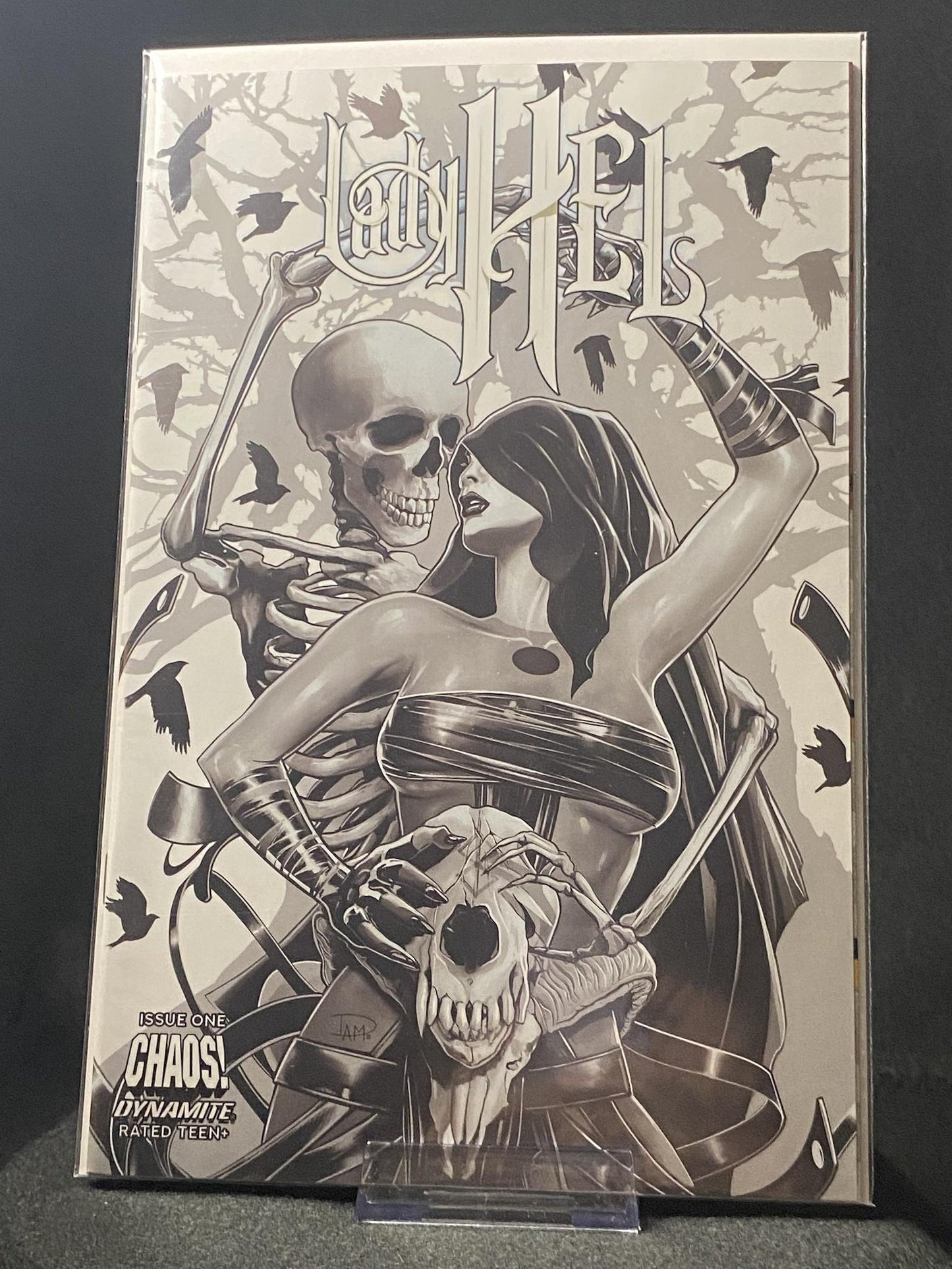 Lady HEL-1AC-Daniel Maine B&W Variant